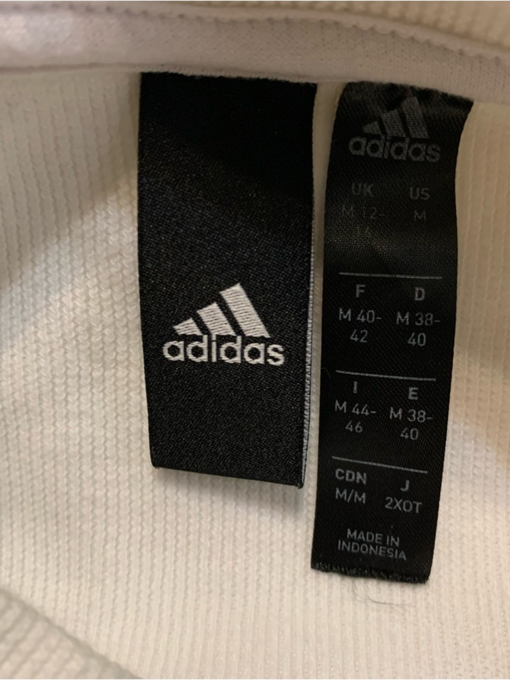 Adidas White Cropped Center Logo White Sweatshirt Size Medium - Picture 8 of 12